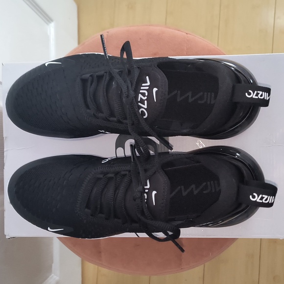 Nike Air Max 270 Athletic Shoes Womens Size 8.5 Black White NIB - Picture 7 of 10